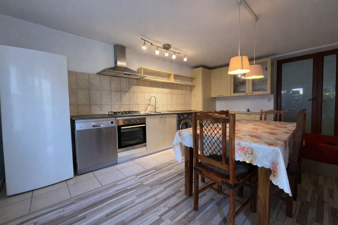 Casă spațioasă cu curte proprie  3 camere + birou  Dobroești – Șoseaua Fundeni 