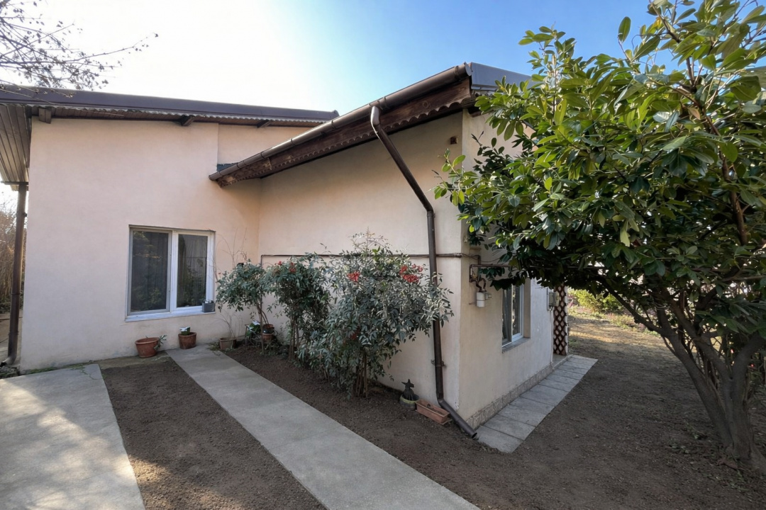 Casă spațioasă cu curte proprie  3 camere + birou  Dobroești – Șoseaua Fundeni 