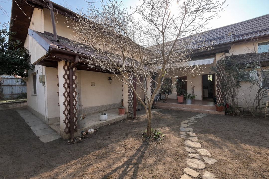 Casă spațioasă cu curte proprie  3 camere + birou  Dobroești – Șoseaua Fundeni 