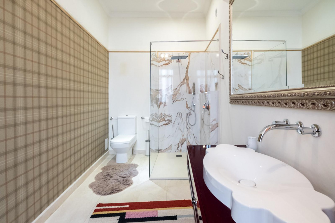 ARMENEASCA, BIROU PARTER-185 MP!