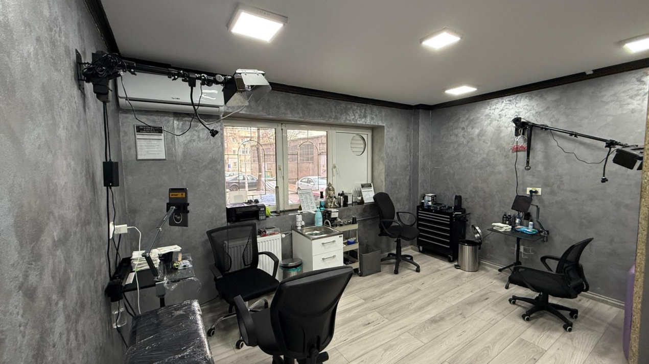 Spațiu comercial , Șoseaua Sălaj, locație cu vad, fost salon Tattoo !