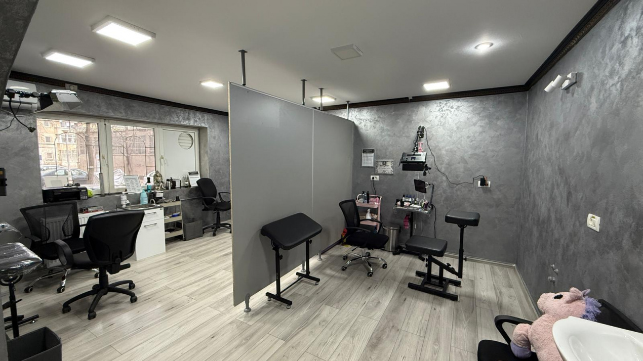 Spațiu comercial , Șoseaua Sălaj, locație cu vad, fost salon Tattoo !