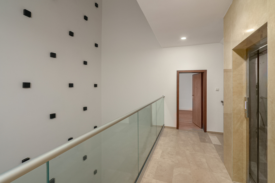 INCHIRIERE  BIROURI LUX sos NORDULUI  200-250mp+ parcare subterana inclusa