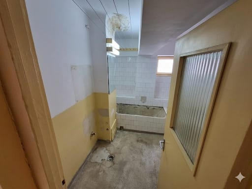 2 camere, etaj intermediar, ultracentral, ideal ce vrei...