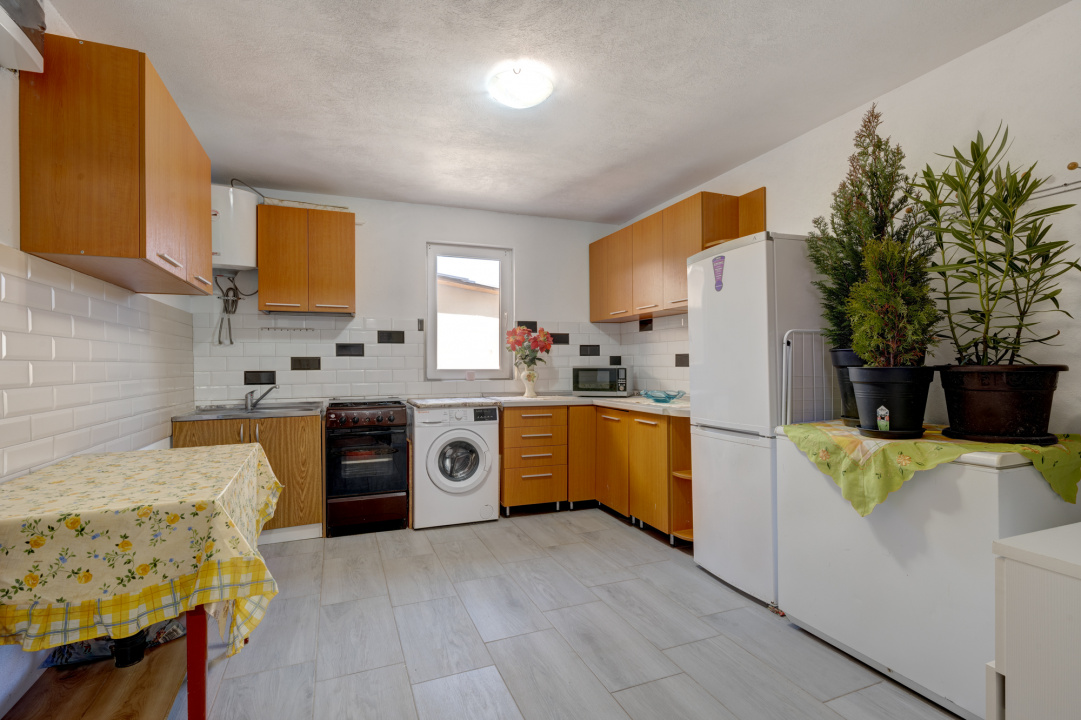 CASA 5 CAMERE | 115 MP UTILI + POD 40 MP | LOT 320 MP | BERCENI