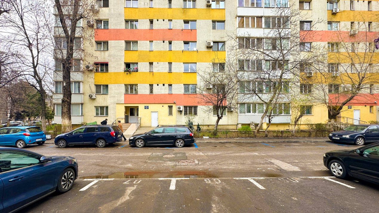 Doamna Ghica, Luntrei - garsoniera de vanzare, COMISION 0