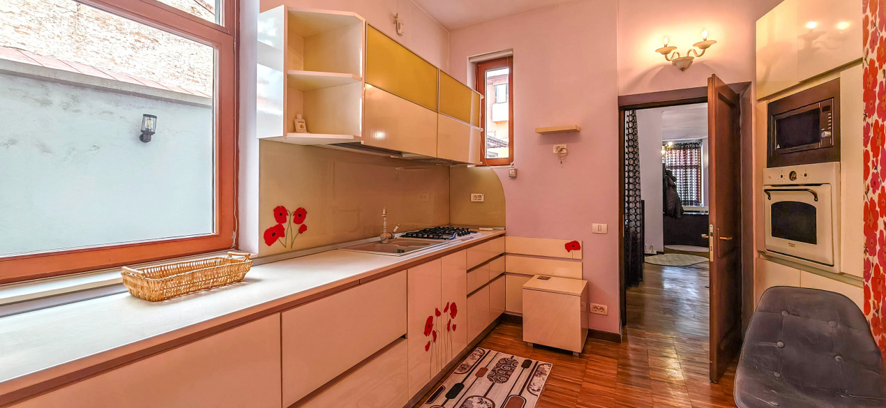 Spațiu profesional cu caracter într-o vilă individuală