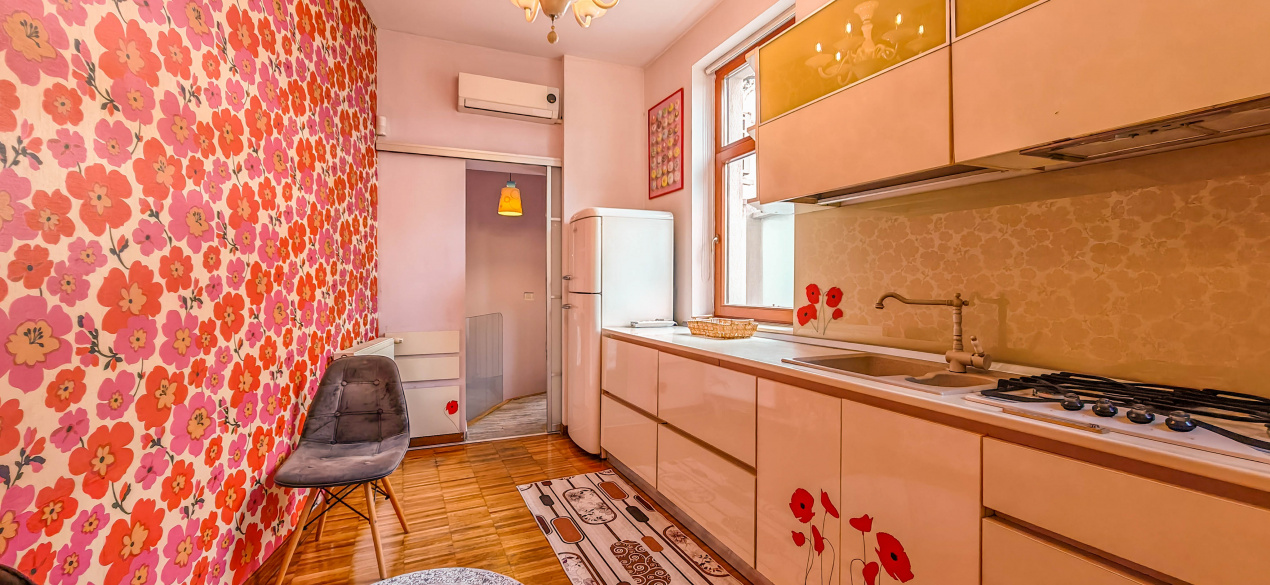 Spațiu profesional cu caracter într-o vilă individuală