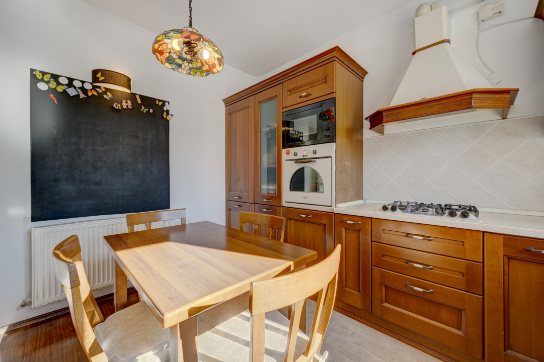 VILA DE INCHIRIAT, Prelungirea Ghencea, Str. Funigeilor, COMISION 0 %