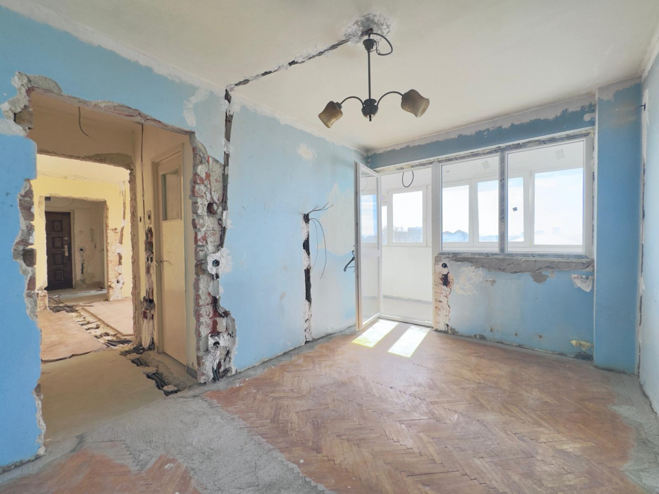 Apartament 2 camere Iancului, etaj 6/9, ideal renovare, instalații electrice noi