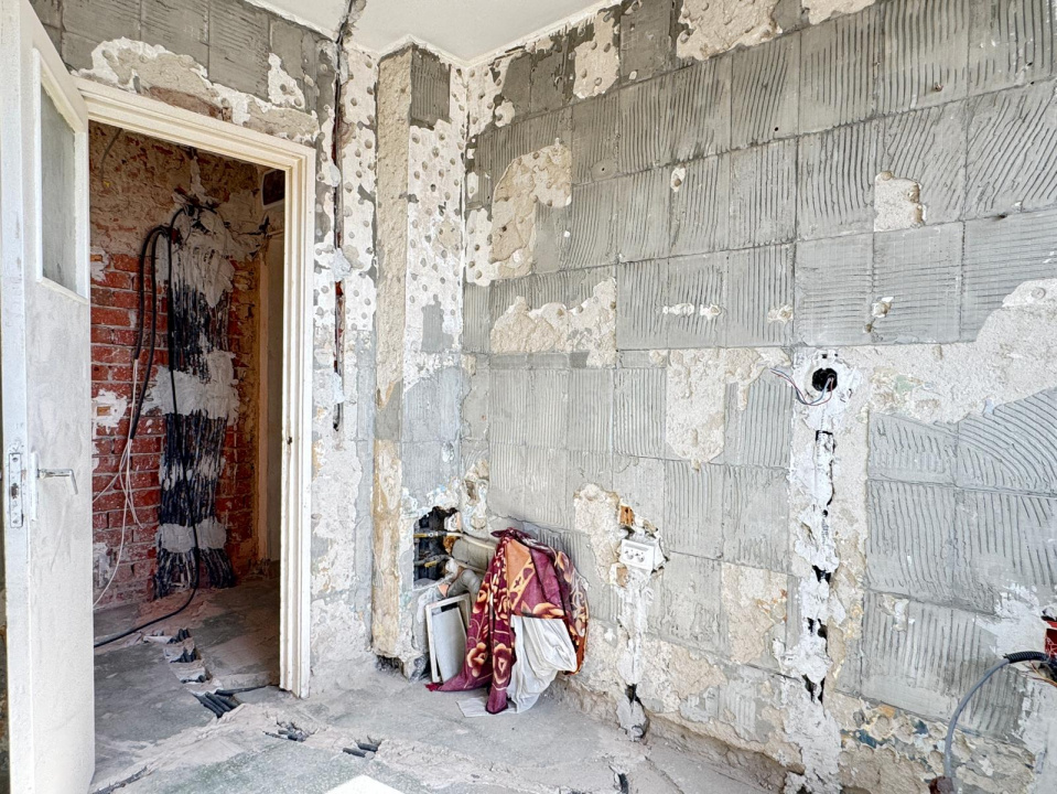 Apartament 2 camere Iancului, etaj 6/9, ideal renovare, instalații electrice noi