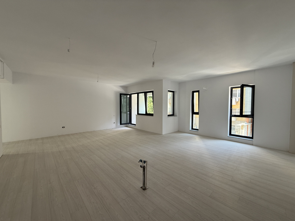 4 camere bloc nou, Zona Nerva Traian, Metrou Timpuri Noi