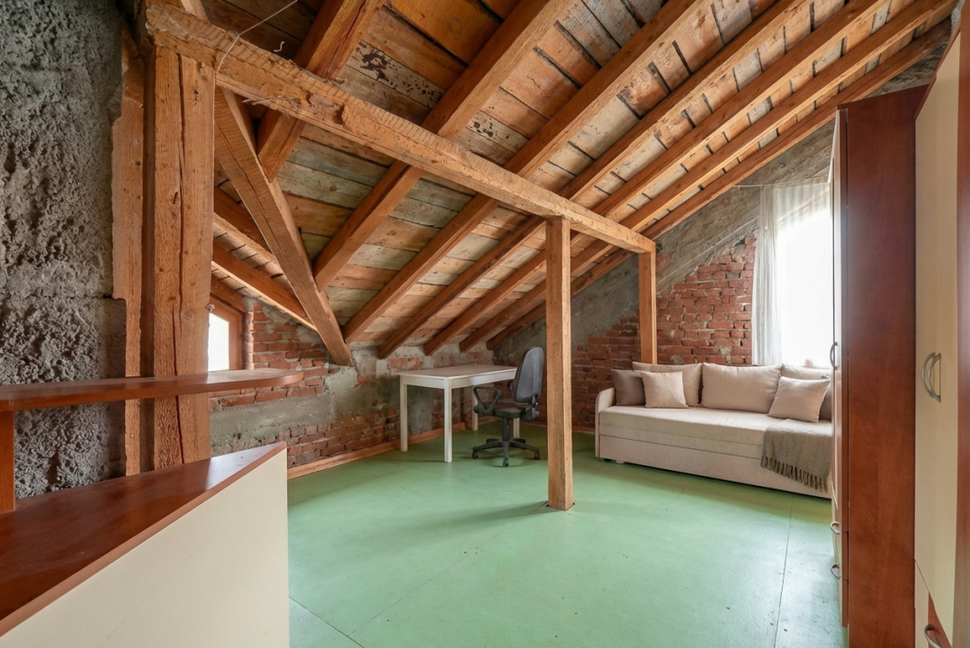 Casa spațioasă cu vedere la Lacul Grivița | 5 dormitoare | teren 793 mp