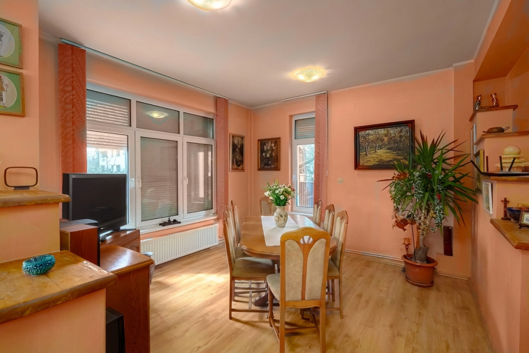 Casa spațioasă cu vedere la Lacul Grivița | 5 dormitoare | teren 793 mp