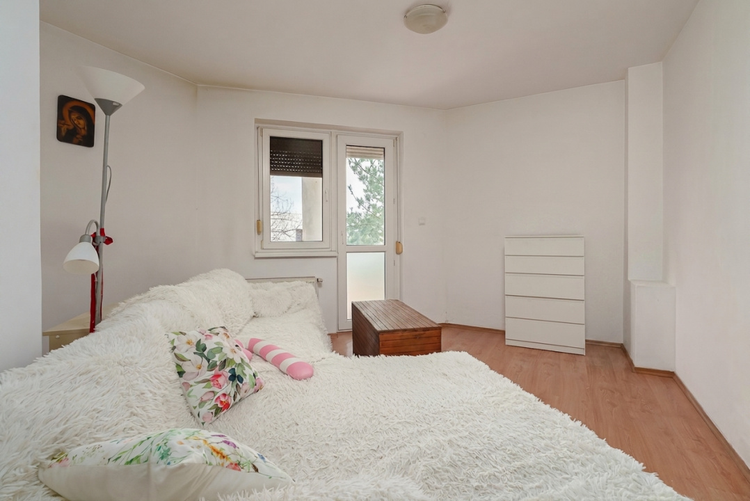 Casa spațioasă cu vedere la Lacul Grivița | 5 dormitoare | teren 793 mp