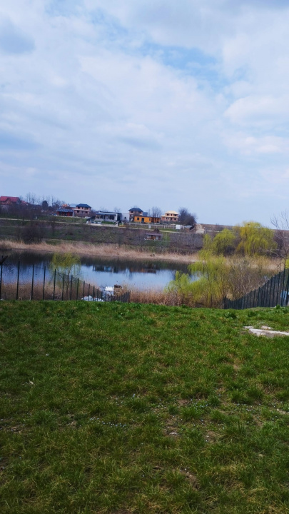 Ideal Teren intravilan Buftea – deschidere directă la lac | 883 mp | Utilități |