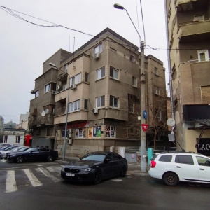 Bloc 30 camere - Piata Foisorul de Foc - 525000 euro