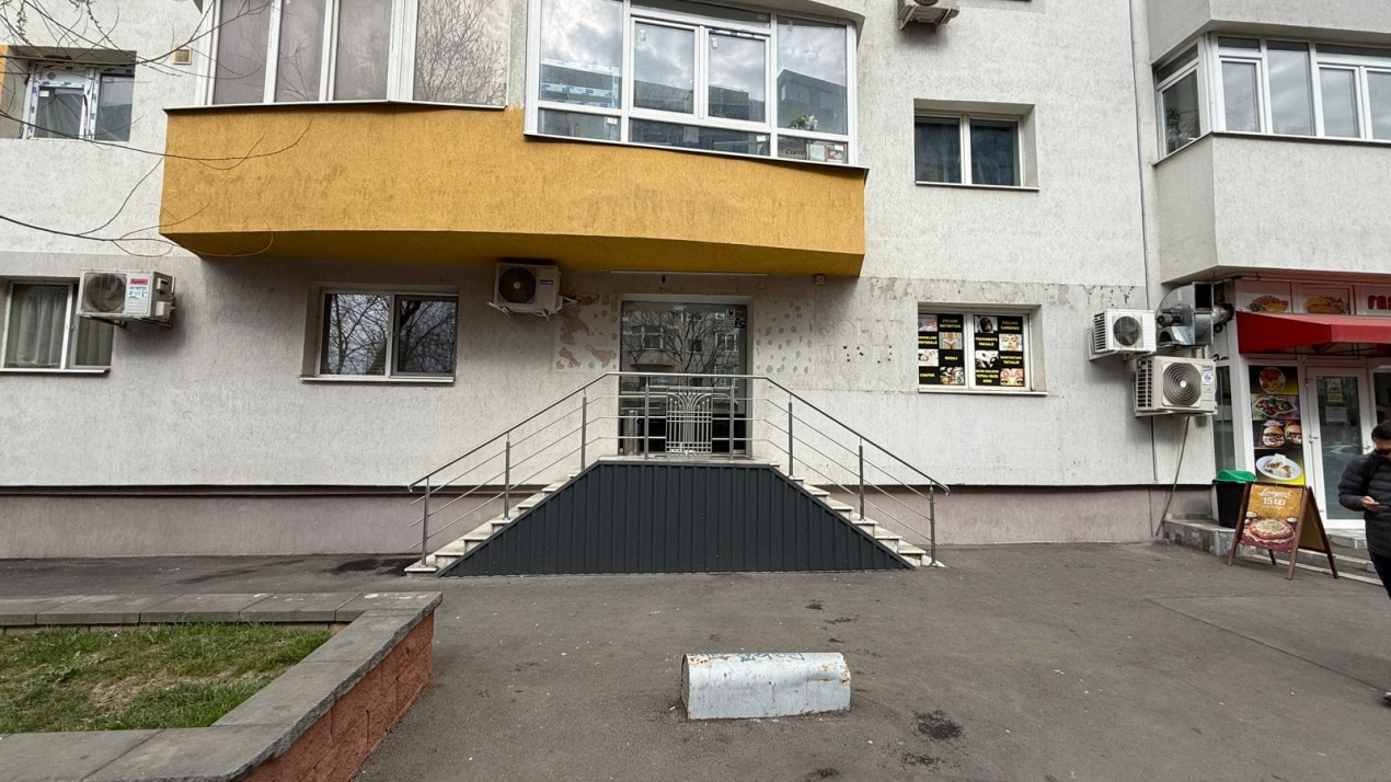 Spațiu comercial , Șoseaua Sălaj, locație cu vad, fost salon Tattoo !