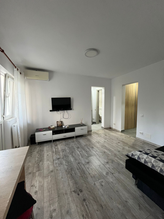 Apartament 2 camere de închiriat – Piața Sudului / Olteniței- 400 Euro