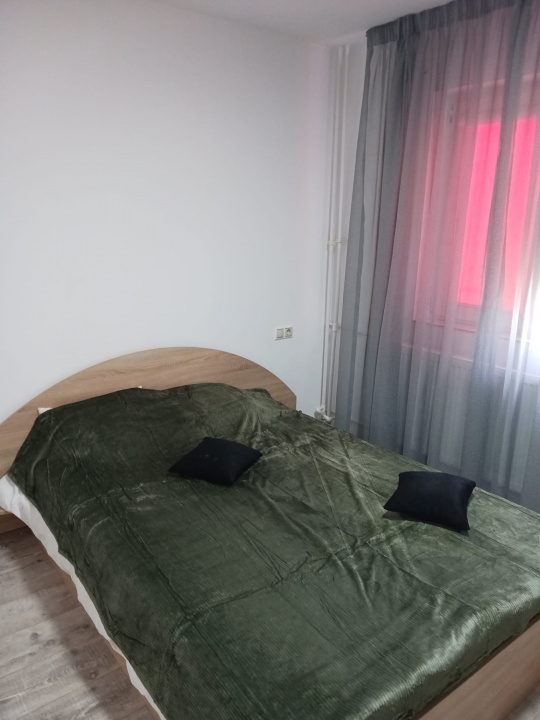 Apartament 2 camere de închiriat – Piața Sudului / Olteniței- 400 Euro