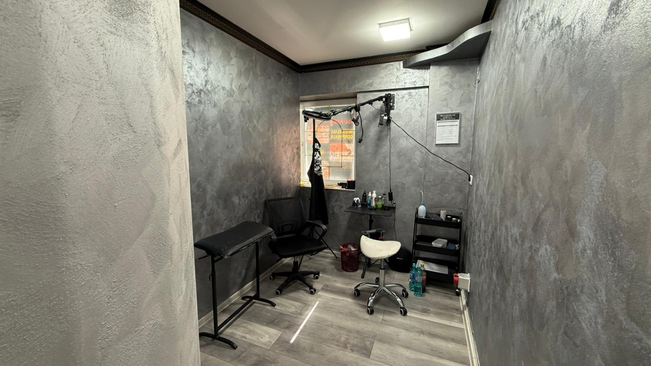 Spațiu comercial , Șoseaua Sălaj, locație cu vad, fost salon Tattoo !