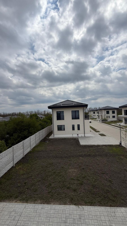 Vilă premium de vânzare – Corbeanca, Tămăși, Strada Crinului