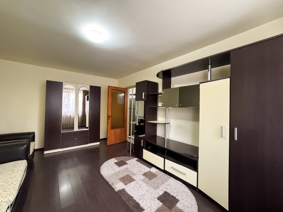 Soseaua Giurgiului- Drumul Gazarului. Garsoniera decomandata.