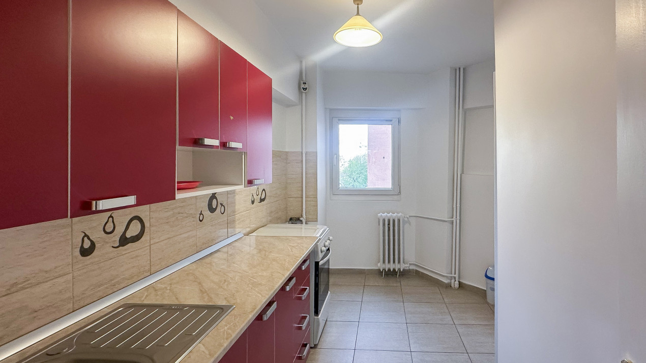 Apartament 3 camere, 2 balcoane, bloc reabilitat – B-dul Moșilor intersecție Emi