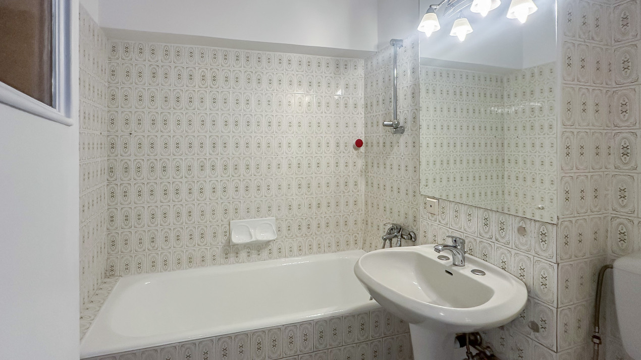 Apartament 3 camere, 2 balcoane, bloc reabilitat – B-dul Moșilor intersecție Emi