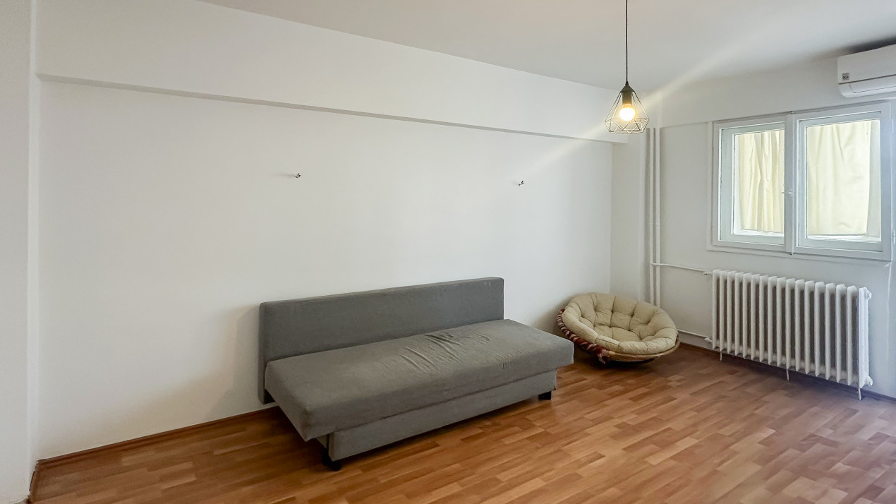 Apartament 3 camere, 2 balcoane, bloc reabilitat – B-dul Moșilor intersecție Emi