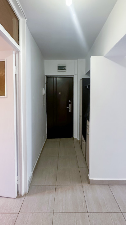 Apartament 3 camere, 2 balcoane, bloc reabilitat – B-dul Moșilor intersecție Emi