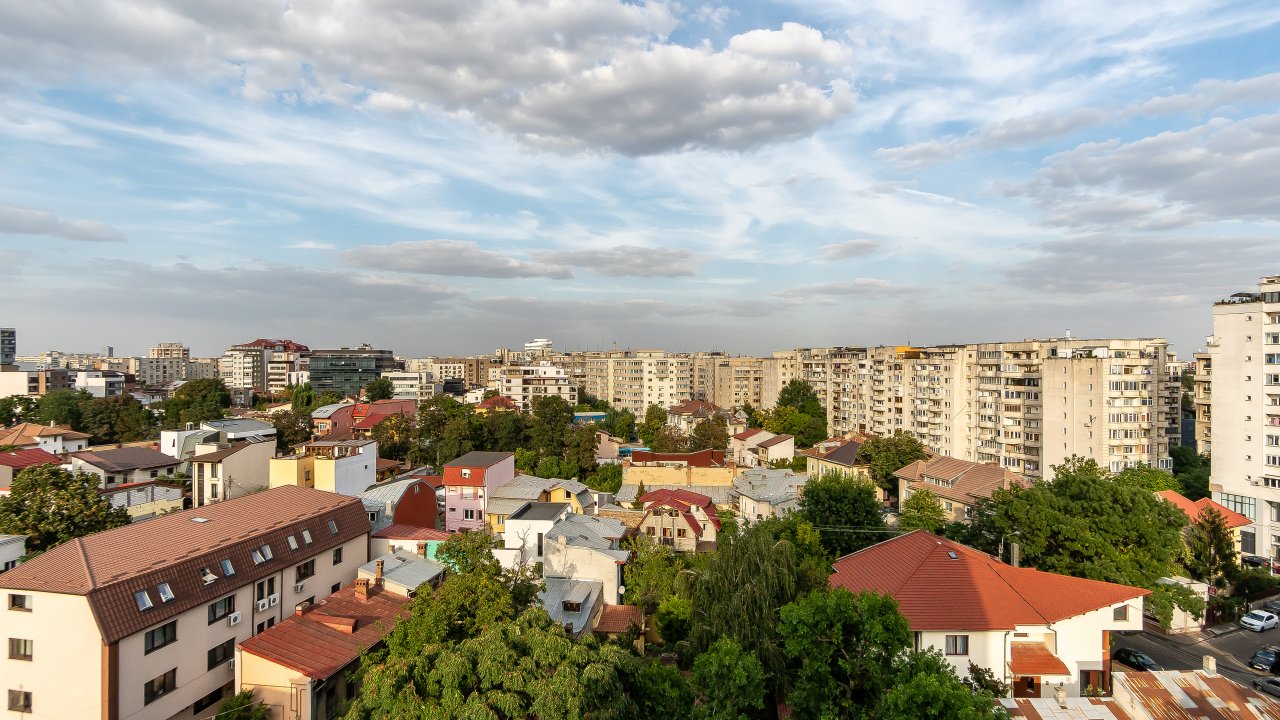 2 Camere Piata Alba Iulia  - bloc 2008