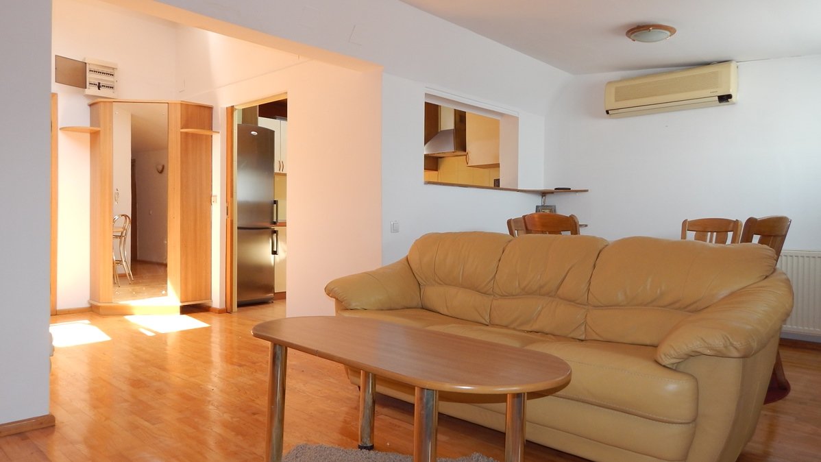  3 camere Aviatorilor la numai 650 euro/luna