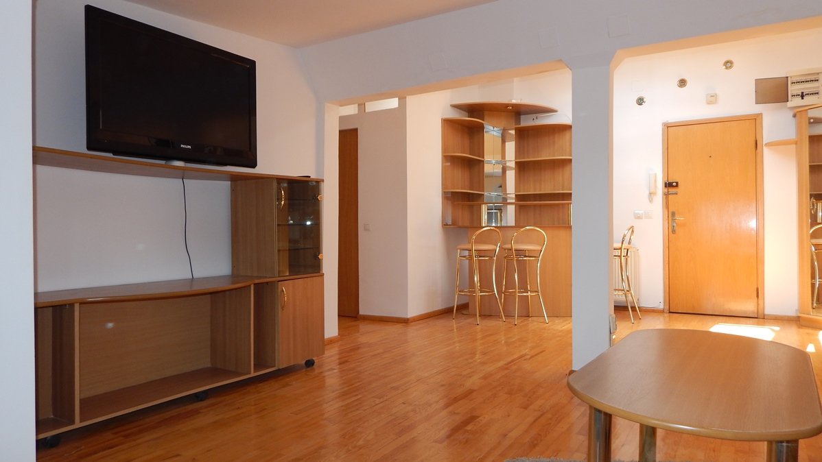  3 camere Aviatorilor la numai 650 euro/luna