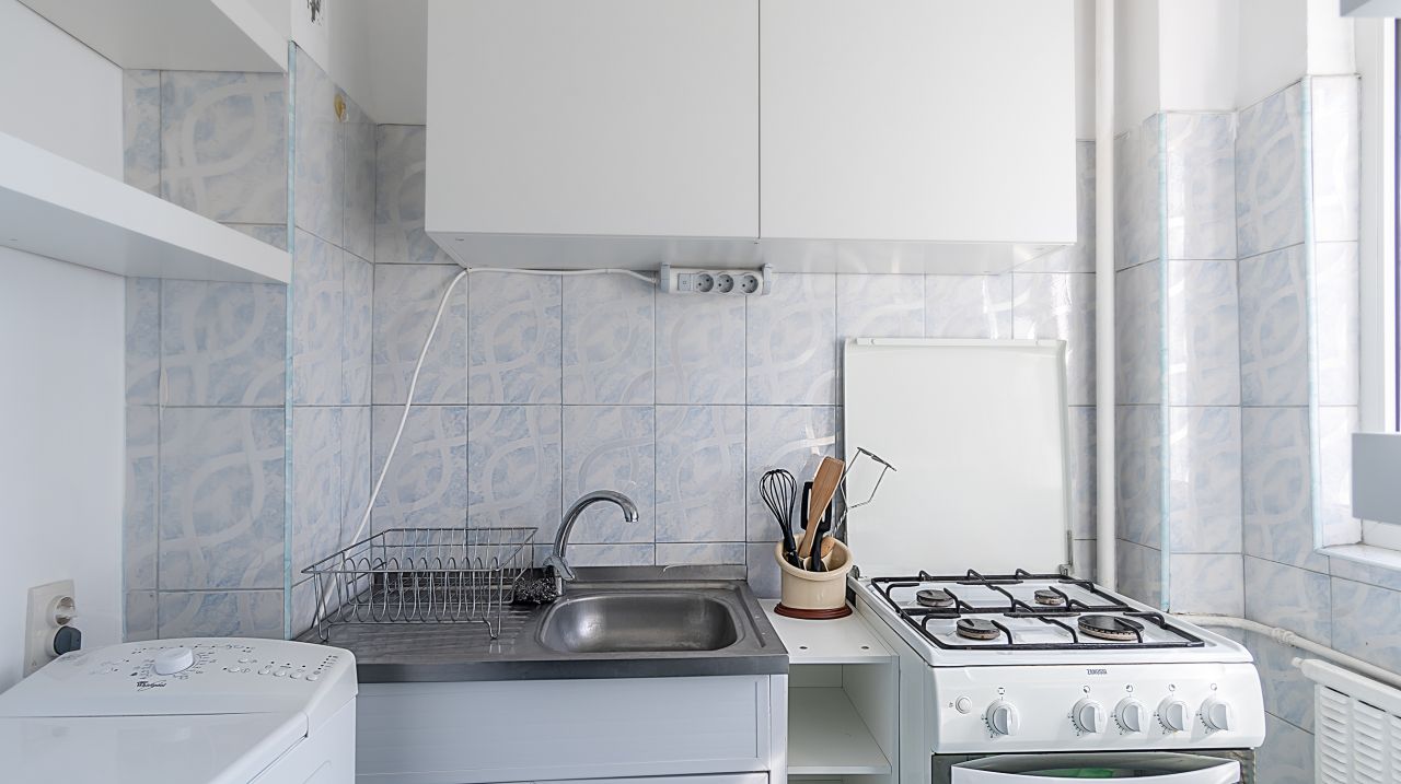 Garsoniera mobilata - foarte curata - DRISTOR - Metrou