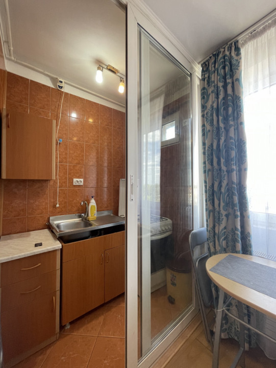 EROII REVOLUTIEI - Apartament 2 camere pentru Studenti sau Investitori