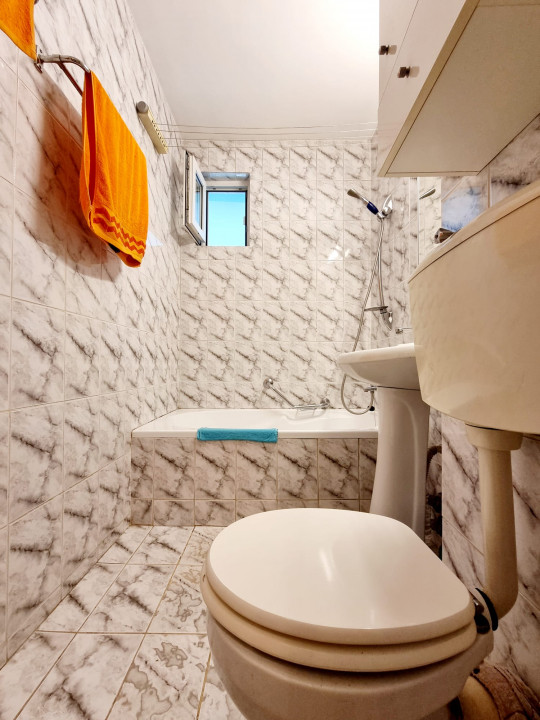 3 cam Drumul Taberei Favorit Afi Cotroceni Sibiu Metrou 2 Bai Super Locatie