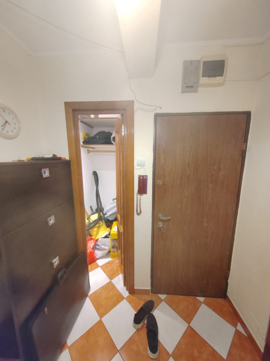 Apartament Viilor Eroii Revolutiei la pret de garsoniera