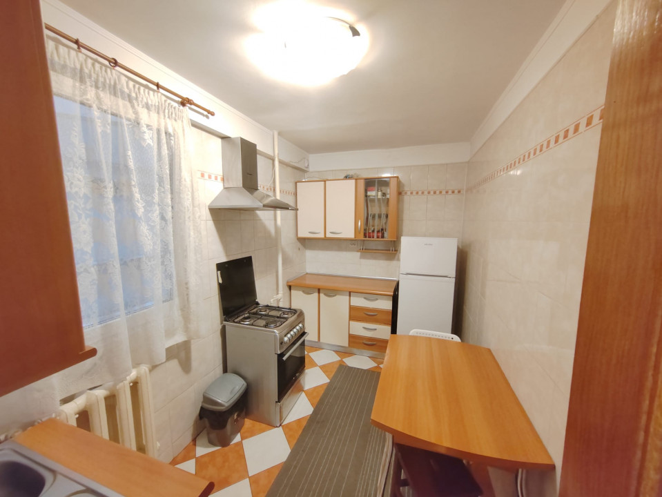 Apartament Viilor Eroii Revolutiei la pret de garsoniera