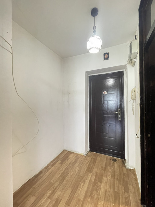 VITAN - Bobocica | Garsoniera bloc din 79' etaj intermediar