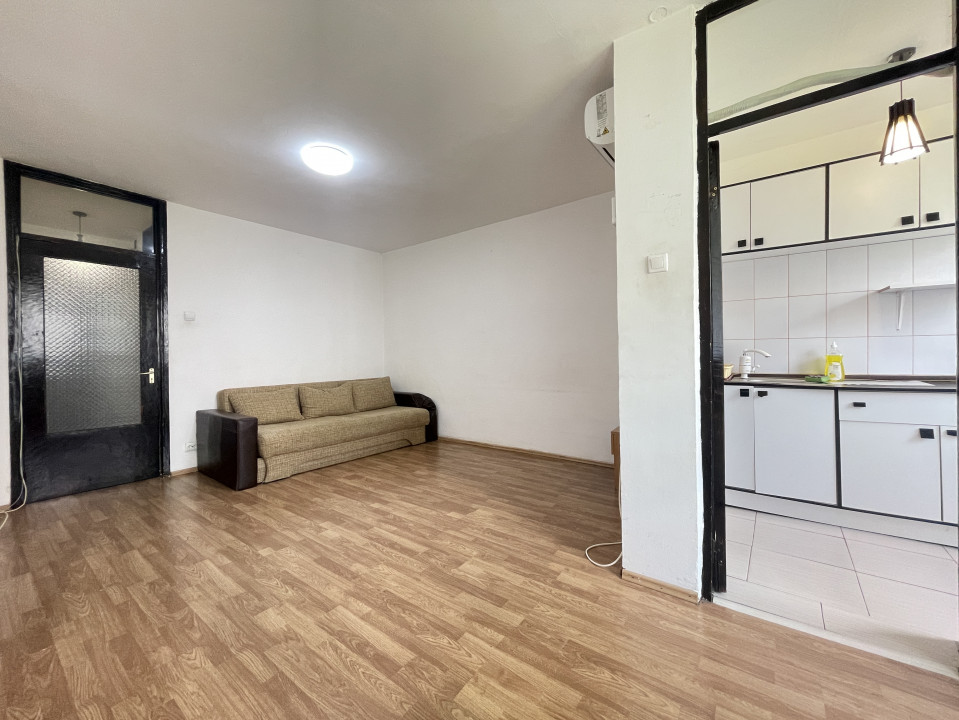 VITAN - Bobocica | Garsoniera bloc din 79' etaj intermediar