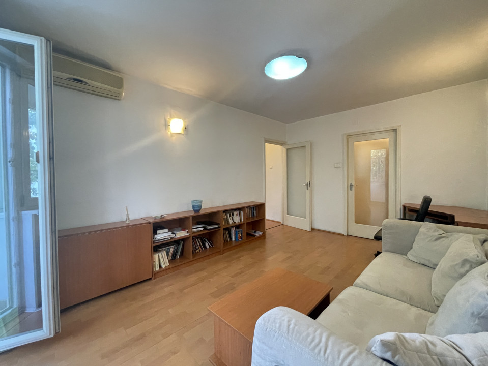 BASARAB - Titulescu | 2 camere etaj intermediar Gata de mutare