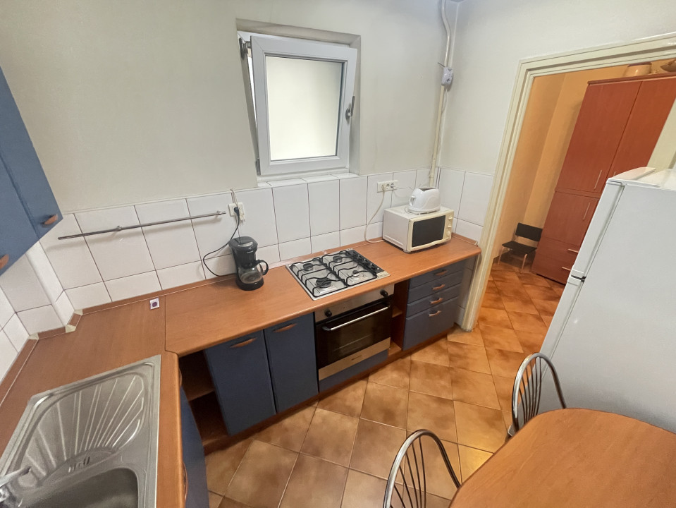 BASARAB - Titulescu | 2 camere etaj intermediar Gata de mutare