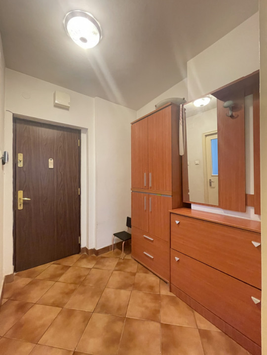 BASARAB - Titulescu | 2 camere etaj intermediar Gata de mutare