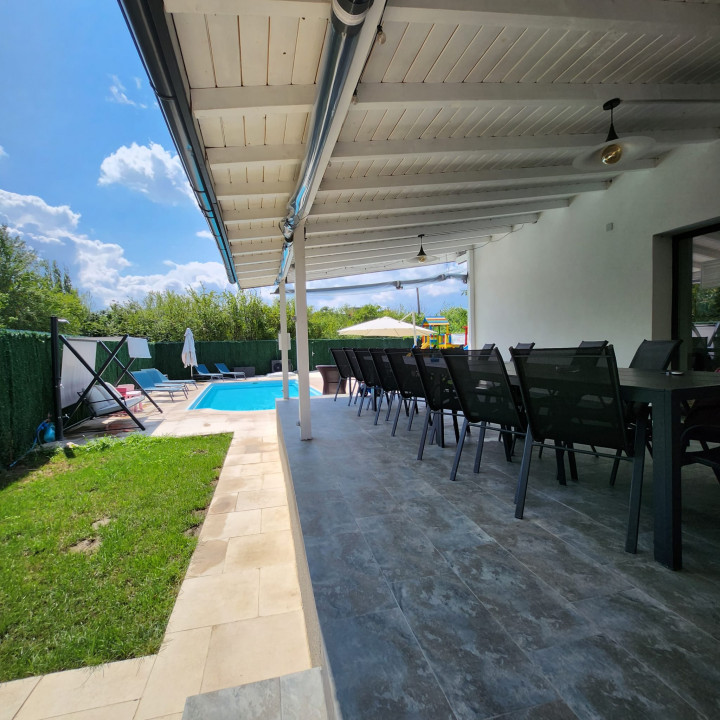 Vila individuala cu piscina Saftica 