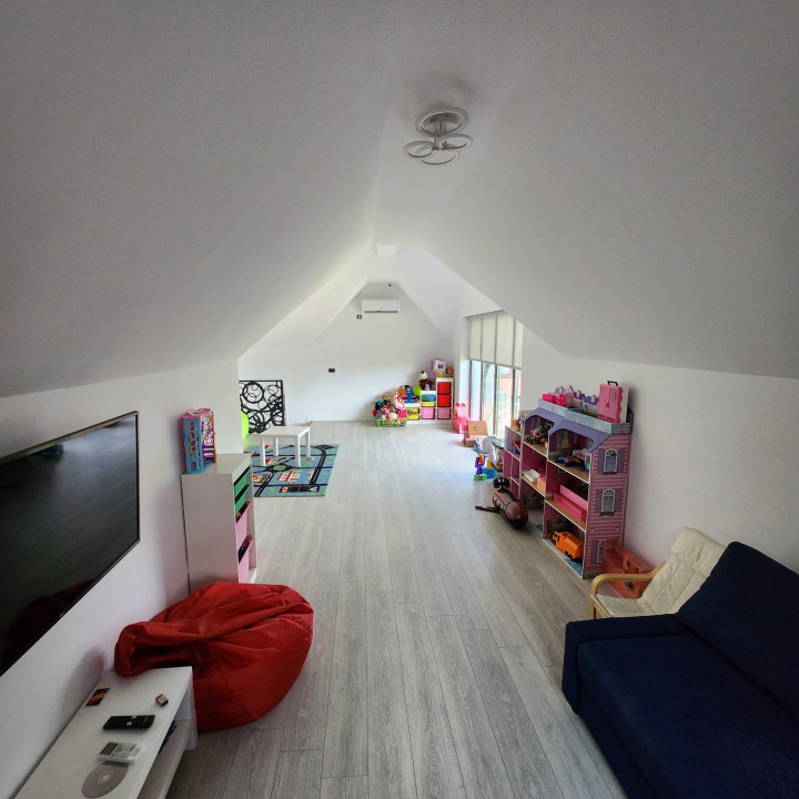 Vila individuala cu piscina Saftica 