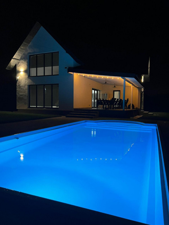 Vila individuala cu piscina Saftica 