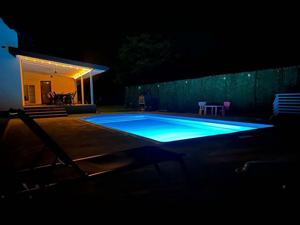 Vila individuala cu piscina Saftica 