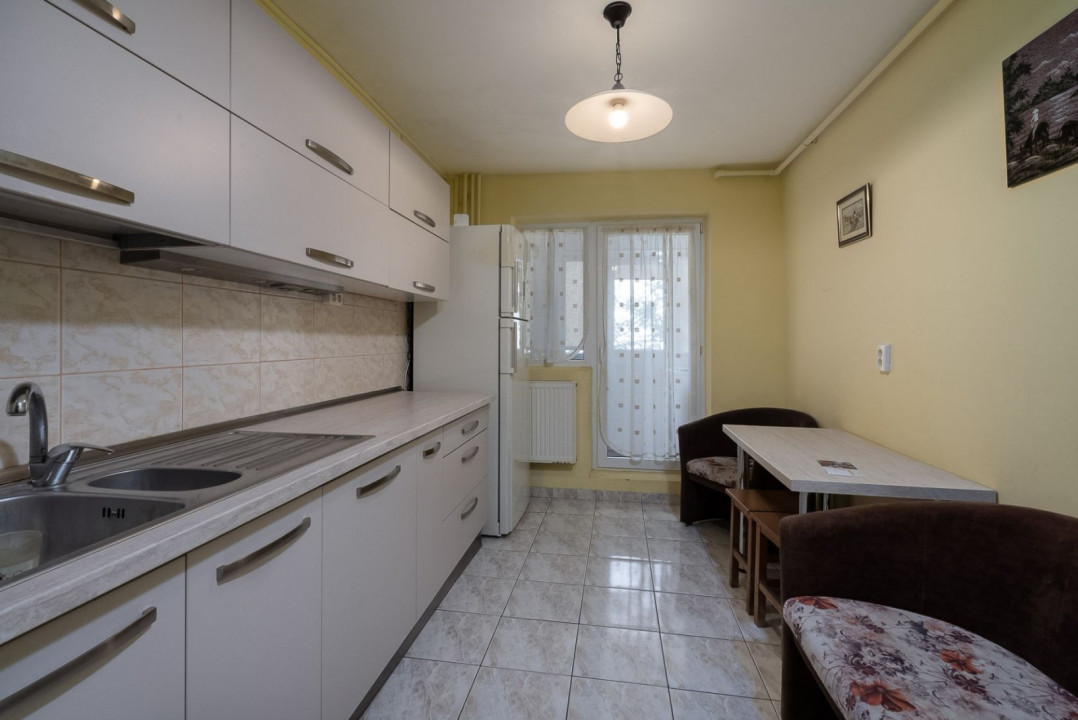 Apartament 4 Camere Mihai Bravu Dristor Kaufland str. Racari