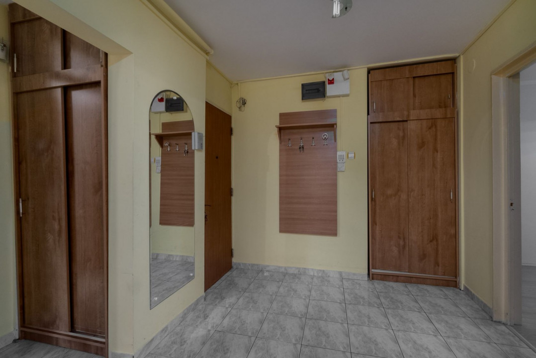 Apartament 4 Camere Mihai Bravu Dristor Kaufland str. Racari